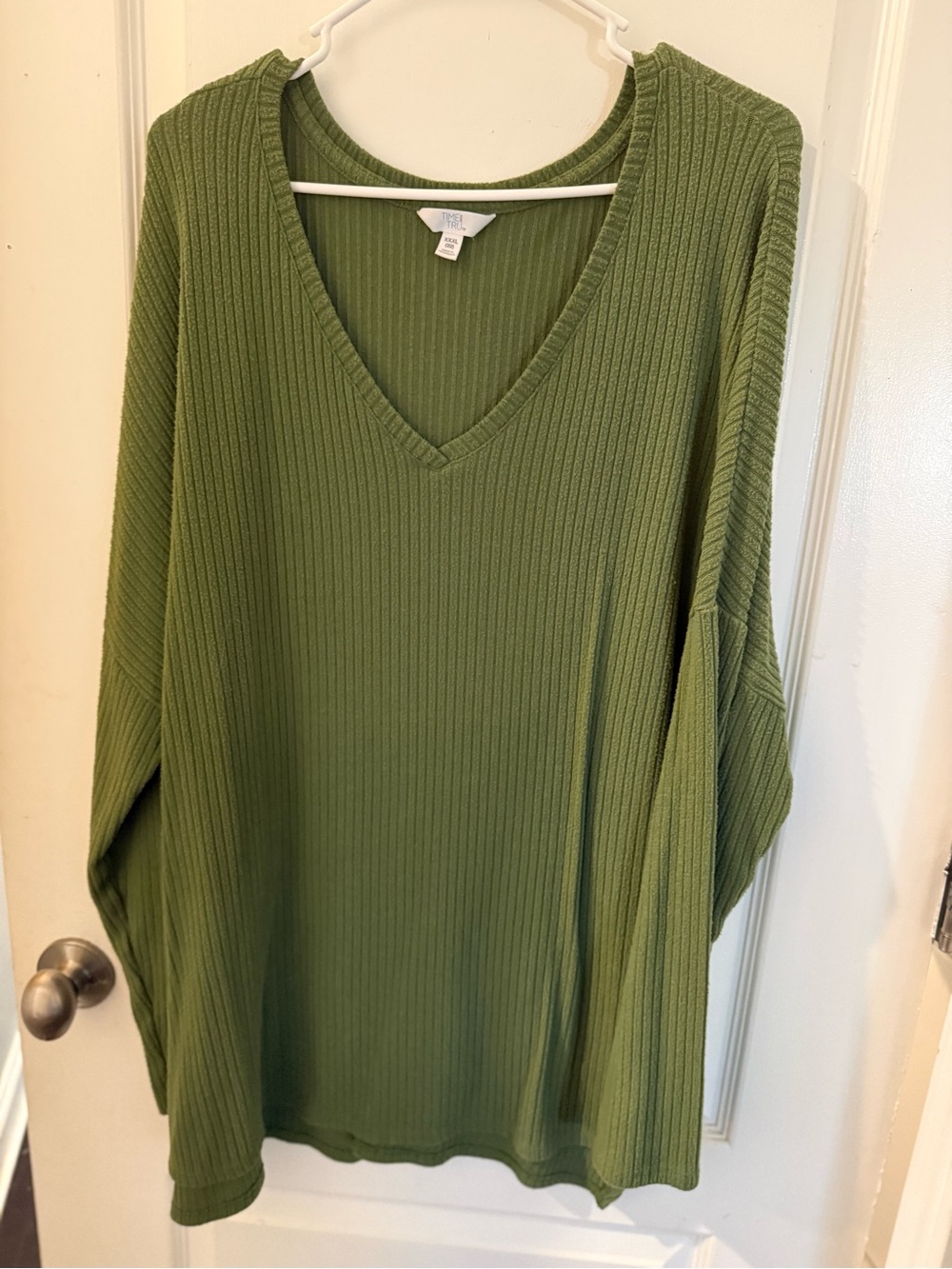 Time and Tru Olive Ribbed V-Neck Pullover